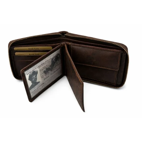 portfel brązowy skórzany na suwak WILD 702 widok z góry / WILD 702 brown leather zip wallet top view